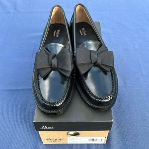 Black leather Weejuns, "Lillian Bow" style